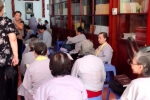 Chương trình phát tặng cẩm nang tại chùa Bụt Mọc - Đống Đa Hà Nội về bệnh ở phụ nữ thường gặp