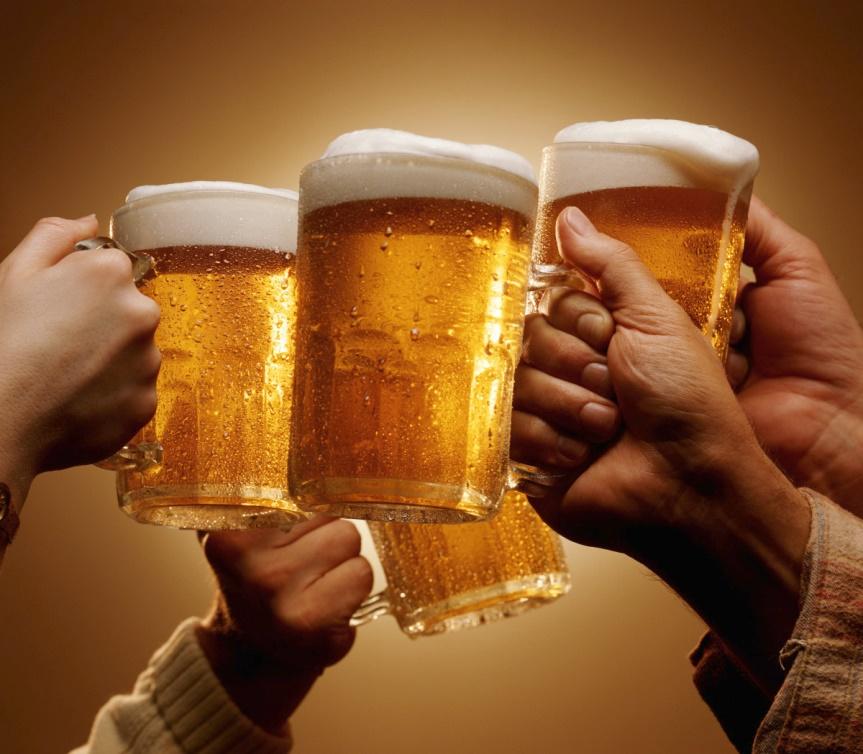 Uống nhiều bia, rượu làm tăng nguy cơ bị máu nhiễm mỡ