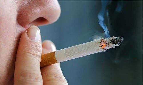 Hút thuốc lá là nguyên nhân gây tăng huyết áp đột ngột