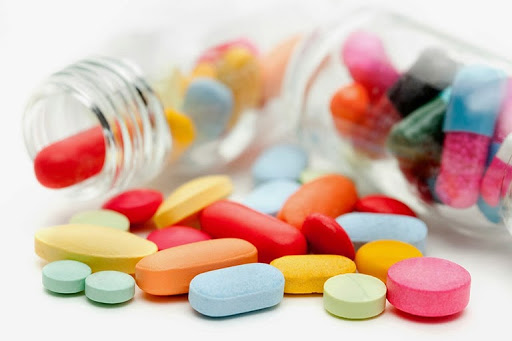Sử dụng thuốc không hợp lý có thể gây tăng huyết áp đột ngột