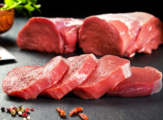  Người bị mỡ máu cao nên hạn chế tiêu thụ thịt đỏ